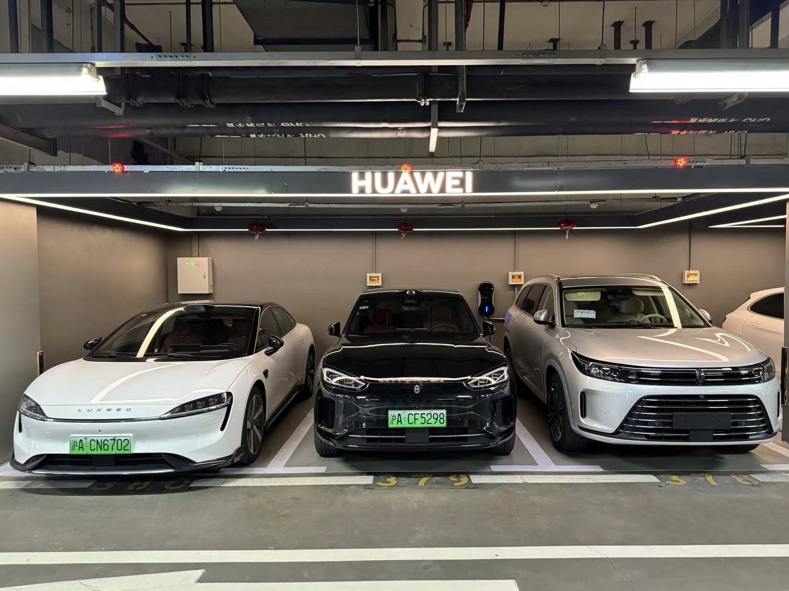 Aito M5 EREV — SUV (EREV)