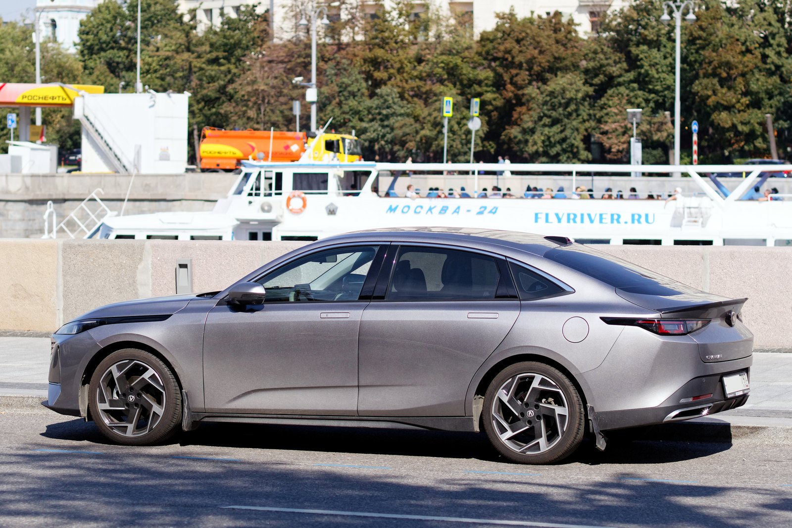 Changan Lamore — Sedan (ICE)