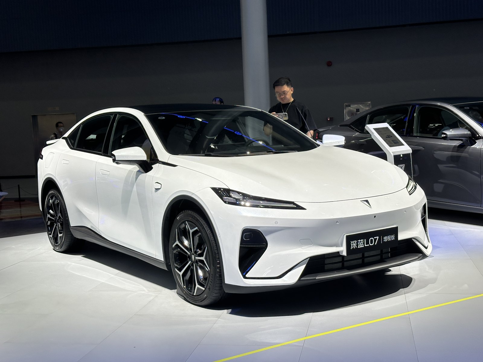 Deepal L07 EREV — Sedan (EREV)