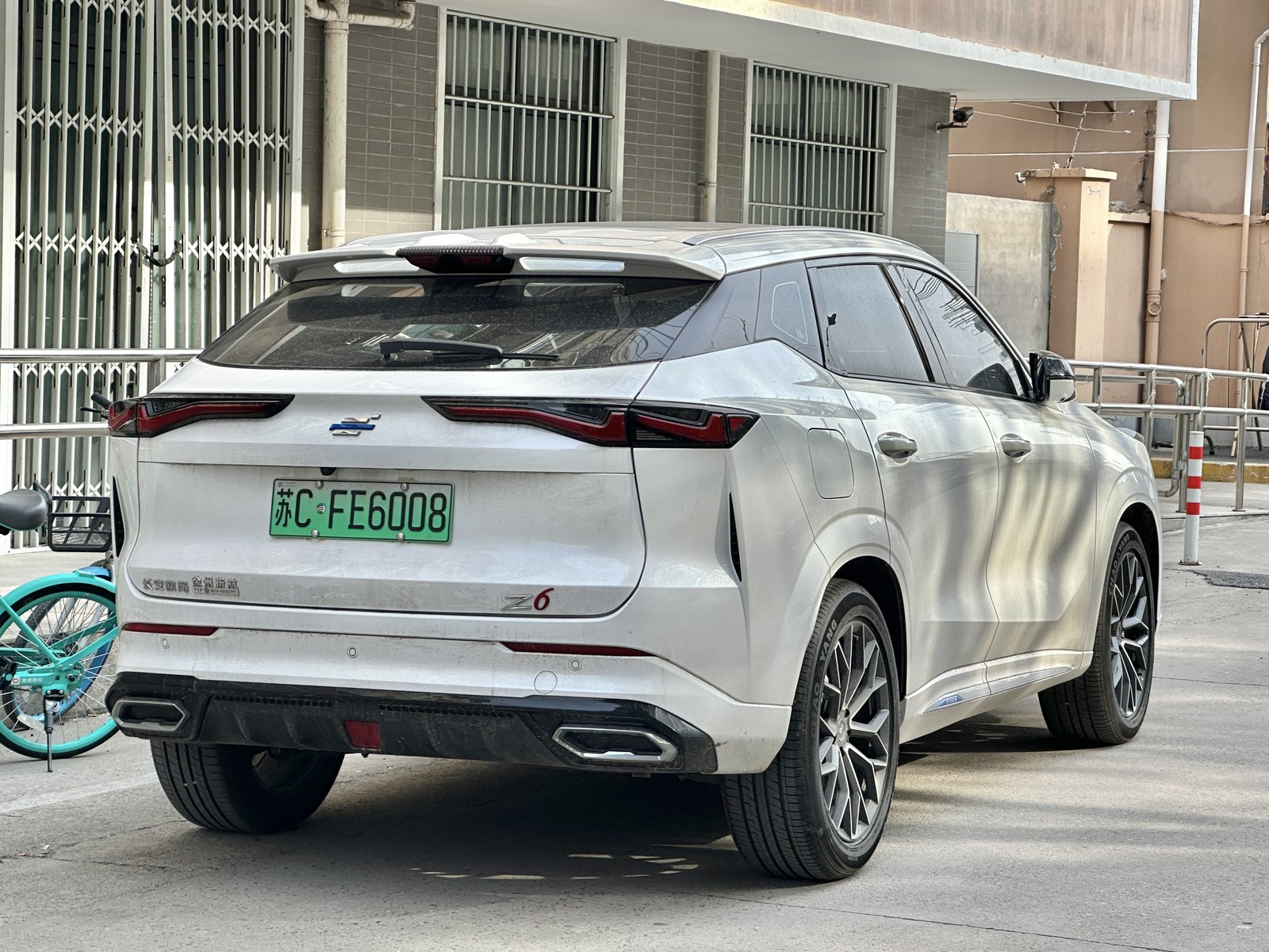 Oshan Z6 iDD — SUV (PHEV)