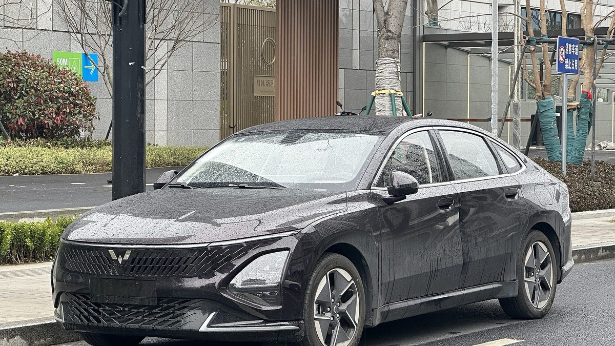 Wuling Starlight PHEV — Sedan (PHEV)
