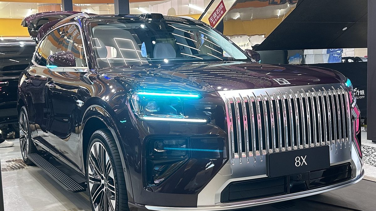 Zeekr 8X — SUV (PHEV)